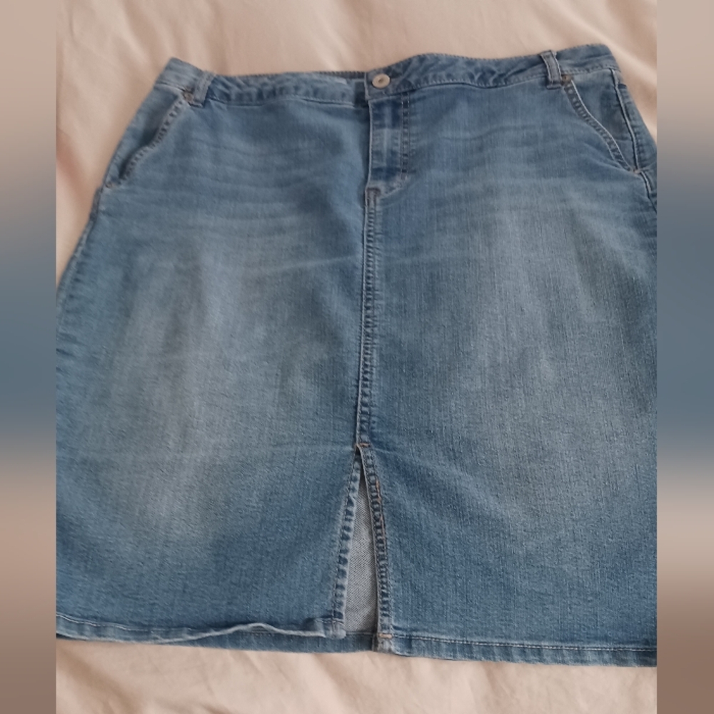 Denim skirt
